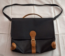 Sacoche porte document en cuir