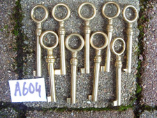 LOT A604BIS DE 9 CLÉ CLÉS