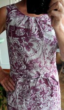 Robe CAROLL 38/40 blanche motifs violets, petite ceinture