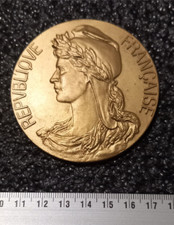 Médaille marianne - y-,