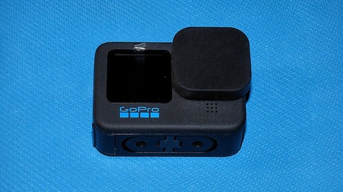 Gopro neuve 4 batteries - 10,