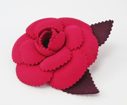Authentique broche camélia - , en