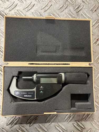 Micrometre mitutoyo mm - micrometre,