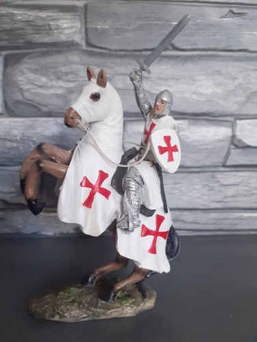 Statuette templier sur cheval - statuette,