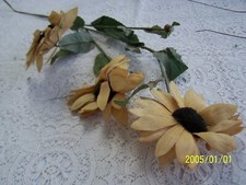 Ancienne fleur ( tournesol ) en tissu pour modiste, chapeaux. 1940. Réf n°388