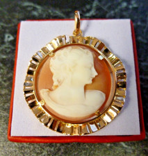 Pendentif ancien Camée en or