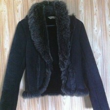 Veste noire fourrée marque