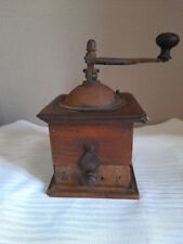 Petit moulin à café Peugeot caisse 9 cm x 9  cm avec sa plaque bloque tiroir