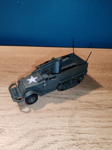 Vehicule metal guerre - vehicule,