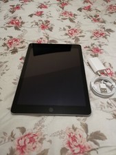 Apple ipad 5 eme generation 32GB wifi - A1822 - fin 2017