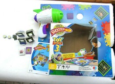 JOUET JEUX MB ENFANTS 5 ANS+ TOY STORY 3 BUZZ L'ECLAIR ET SAUVE WOODY TOY GAME