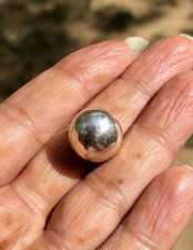 Boule religieuse en argent