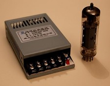 BLOC DE CHAUFFAGE POLYVALENT 4 V- 5V- 6,3 V / 4 A REGULE POUR TUBES RADIO/ AUDIO