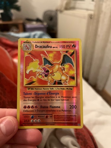 Carte pokémon dracaufeu - pokémon,