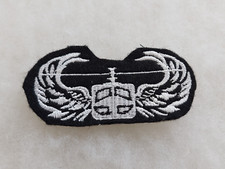 Un insigne tissu militaire US AIR FORCE " PILOTE HELICOPTERE ".