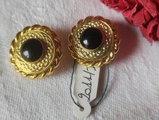 Duo jolis boutons vintage en