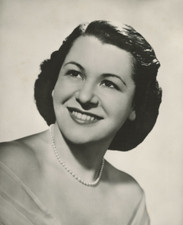 Mado Robin de l'Opera Vintage