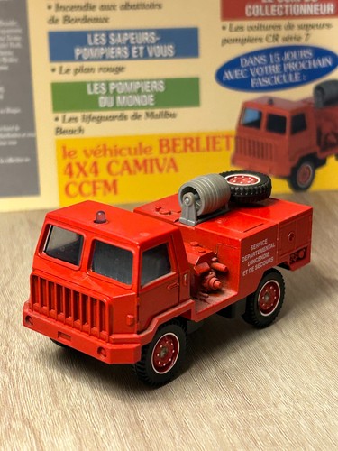 R1683 voiture miniature - voiture,