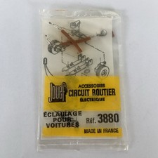 Voiture de circuit routier