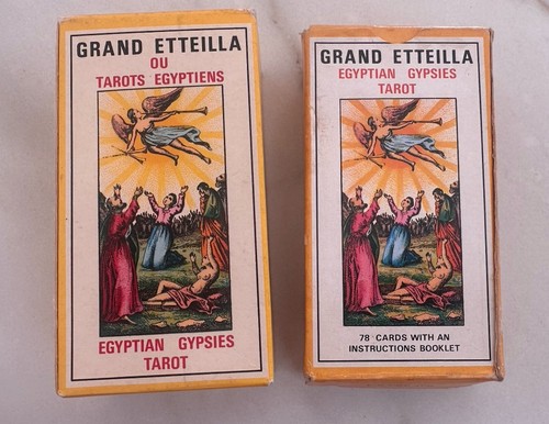Lot tarots grand - tarots, etteilla