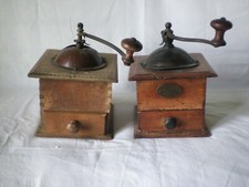 2 moulin à café en bois dont