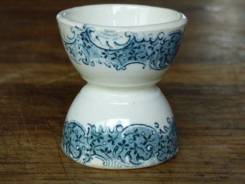 Ancien coquetier diabolo - coquetier, terre