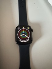 Apple Watch SE 44mm Boîtier en aluminium gris sidéral avec Bracelet Sport noir