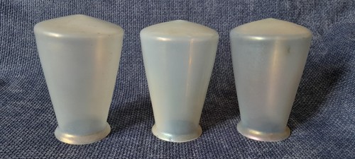 Ensemble trois tulipes art - trois,