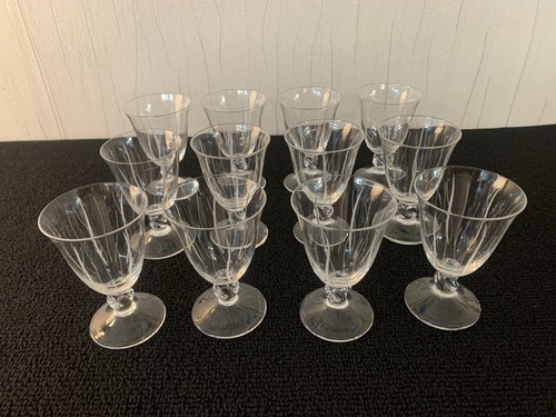 Verres vin blanc modèle - à,