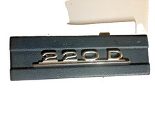 Cache Auto-radio Mercedes 220D