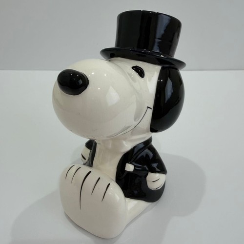 Snoopy smoking piggy bank
