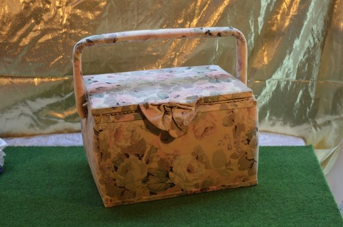 Ancienne boite couture deco - ancienne, a