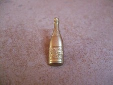 PINS  BOISSON ALCOOL CHAMPAGNE CANARD DUCHENE DERRIERE: CANARD DUCHENE 