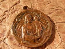 ANCIENNE MEDAILLE SAINT JOSEPH LOUIS DE GONZAGUE  signee L PENIN