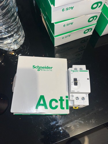 Contacteur schneider a9c21862 - contacteur,