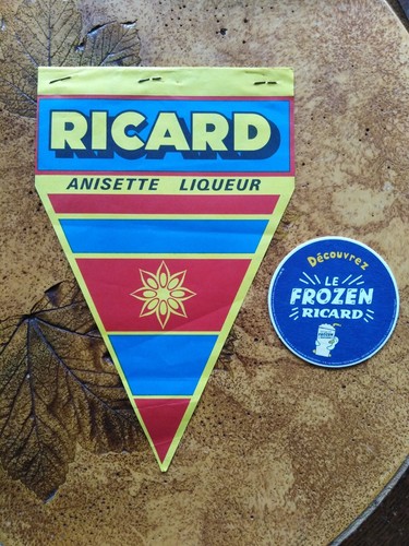 Fanion sous verre ricard - et,
