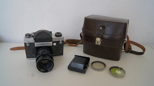 Appareil photo moyen - appareil,