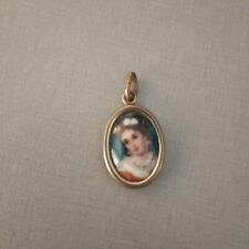 Ancien Petit  Médaillon Porcelaine Portrait Femme sur Monture Laiton