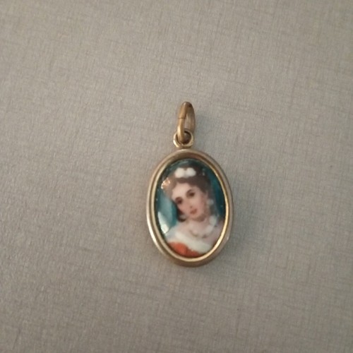 Ancien petit médaillon - petit,