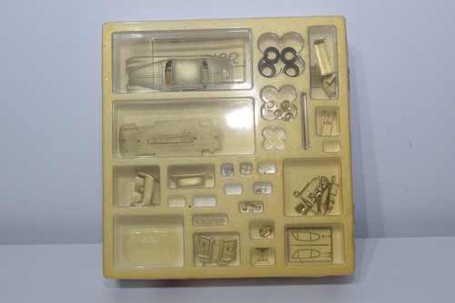 Amr 423 jaguar - 1:43,