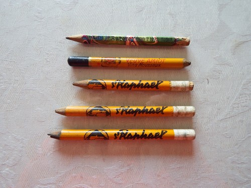 Lot anciens crayons - de, à