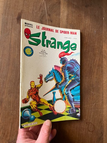 Petit format comics strange - petit,