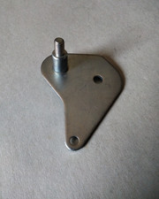 Support de levier roue arrière Gauche tondeuse ISEKI DANARM KAAZ KUBOTA