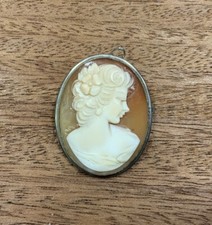 Magnifique Broche/Pendentif Camée Avec Montre En Argent