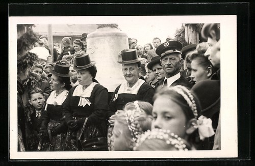 Trois femmes âgées - , en