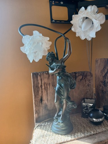 Très belle lampe louis - très,