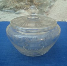 V71  Très Belle Bonbonnière  Sucrier en Cristal Gravé ancien St Louis Baccarat ?