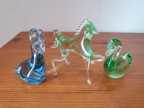Trois figurines animaux - , en