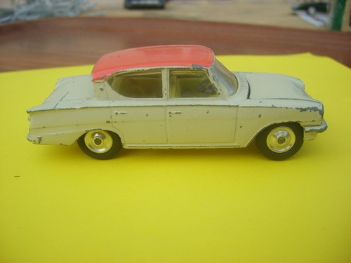 Ford consul corgi toys - ford,