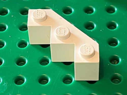 Lego white brick facet - brick,